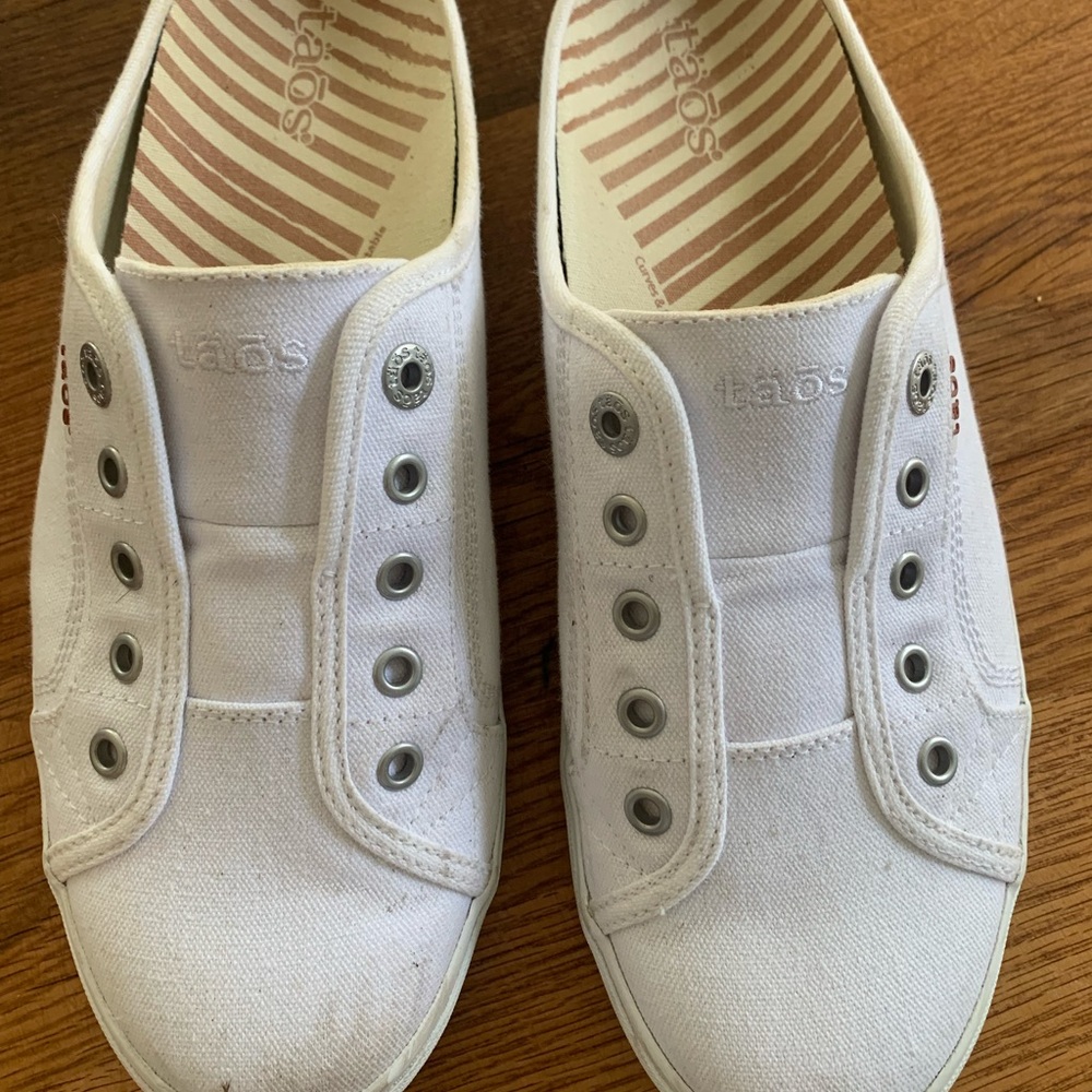 Women’s Taos EZ Soul slip on sneaker, size 11M